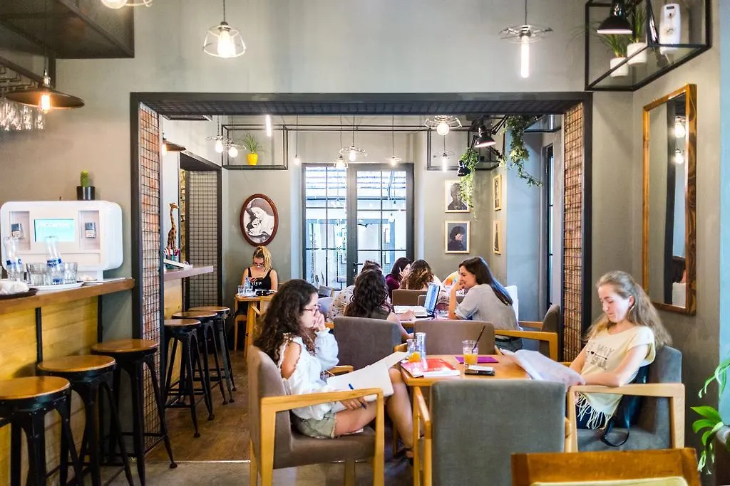 Destil Hostel Tirana Albania