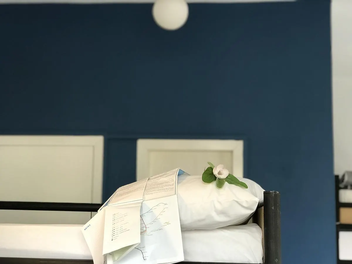 Destil Hostel Tirana 0*,  Albanien